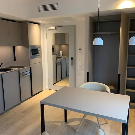 226 Fair Center Galluswarte Main Train Station Frankfurt nad Menem