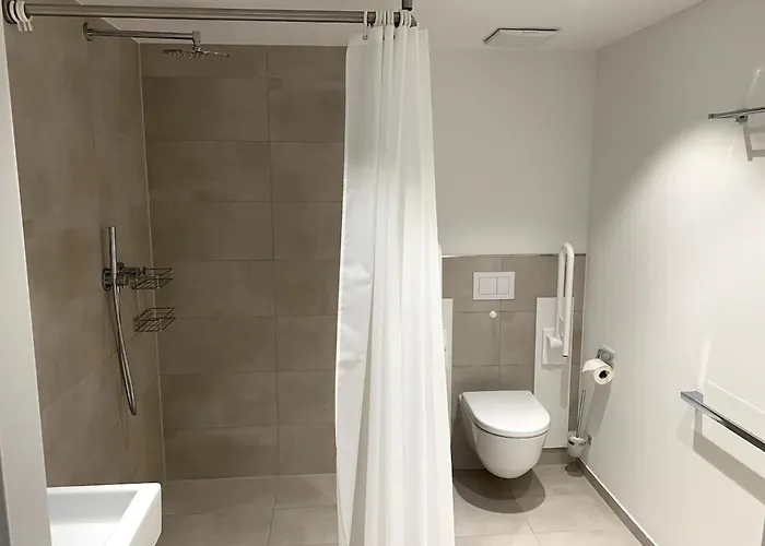 226 Fair Center Galluswarte Main Train Station Apartament *