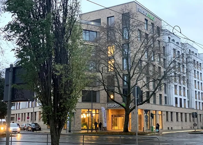 226 Fair Center Galluswarte Main Train Station Frankfurt nad Menem