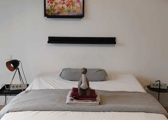 226 Fair Center Galluswarte Main Train Station * Frankfurt nad Menem