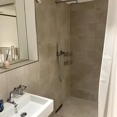 Apartment 226 Fair Center Galluswarte Main Train Station Frankfurt am Main