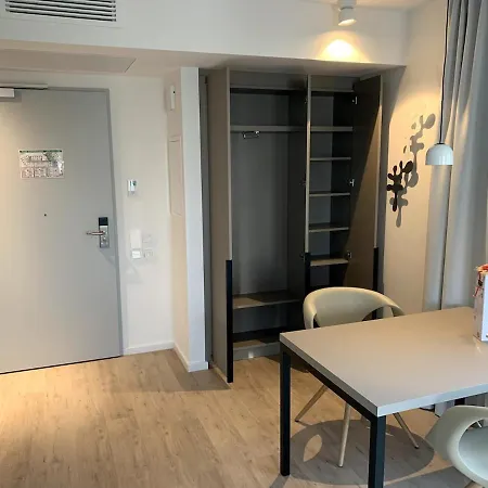 226 Fair Center Galluswarte Main Train Station *