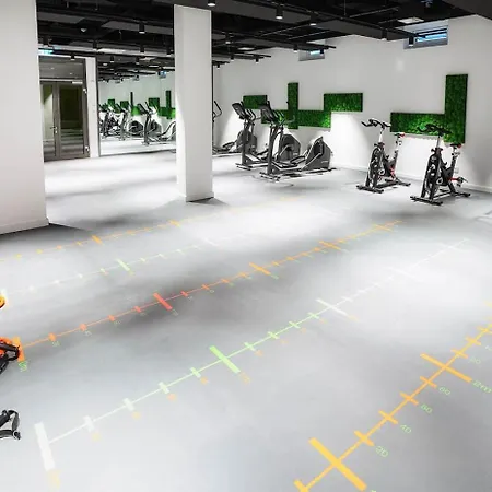 226 Fair Center Galluswarte Main Train Station * Frankfurt am Main