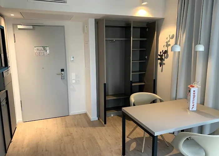 226 Fair Center Galluswarte Main Train Station *